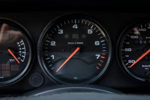Porsche 911 Carrera RS 3.6 Touring 1992 года  (WW)